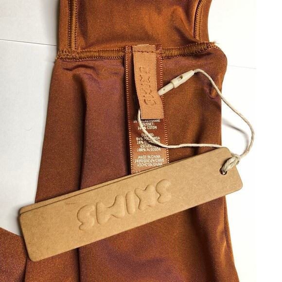 SKIMS Shine Foundations Cheeky Brief Bronze Brown NWT Size 4X - Picture 8 of 9